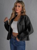 Tapado Elegante con Solapa y Botones Frontales