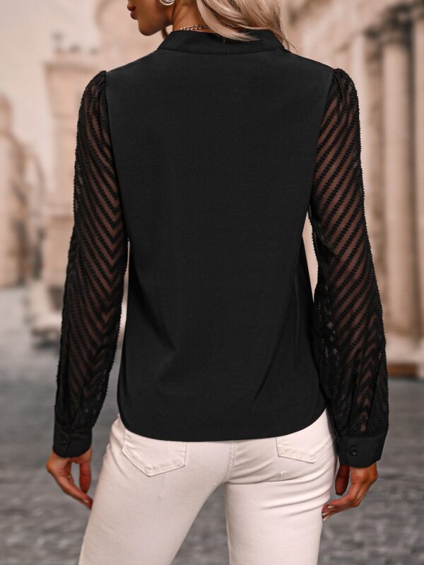 Blusa Cuello Muesca y Mangas Obispo en Blanco - Image 2