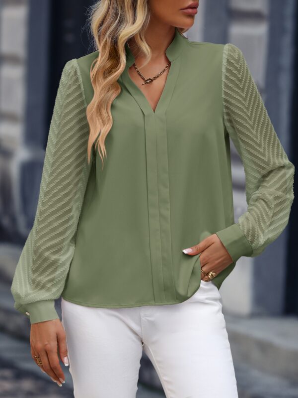 Blusa Cuello Muesca y Mangas Obispo en Blanco - Image 24
