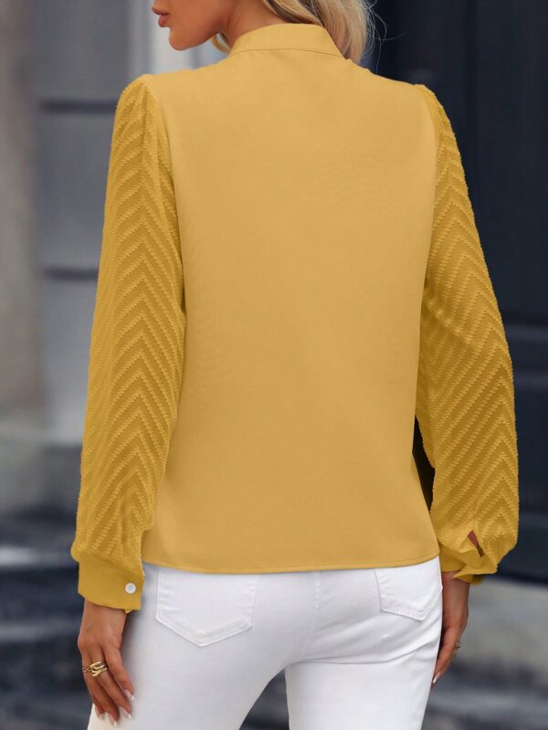 Blusa Cuello Muesca y Mangas Obispo en Blanco - Image 52