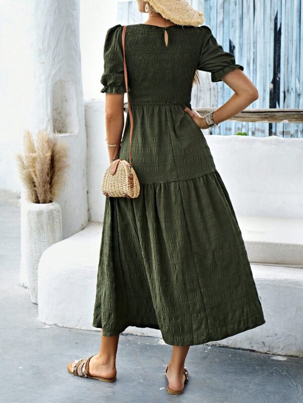 Vestido Maxi Clásico Negro con Mangas Puff y Ruedo de Volantes - Image 2