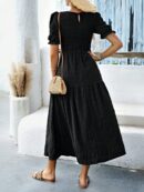 Vestido Maxi Clásico Negro con Mangas Puff y Ruedo de Volantes