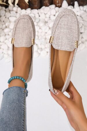 Mocasines Planos con Detalles Metálicos para Mujer