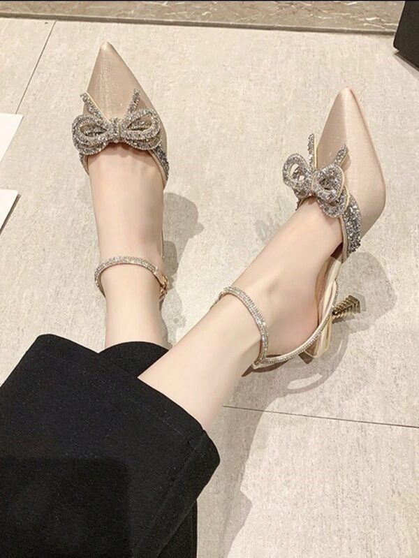 Zapatos de Tacón Alto Elegantes con Detalle de Moño - Image 2