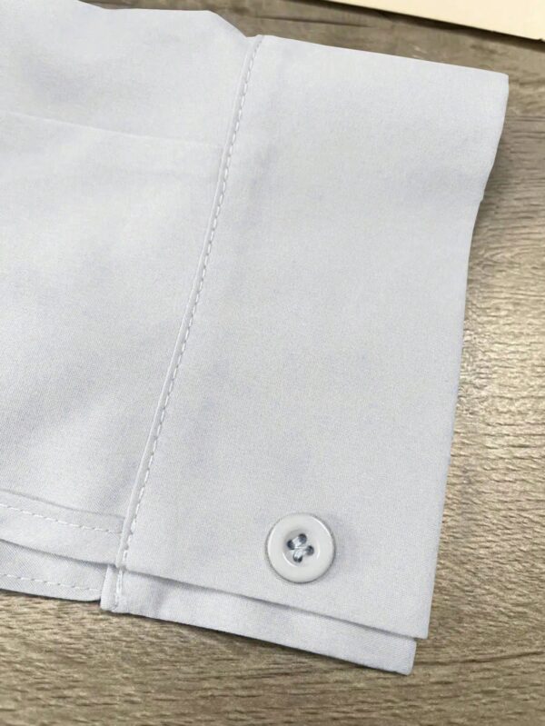Camisa Casual de Manga Larga y Dobladillo Asimétrico - Image 15