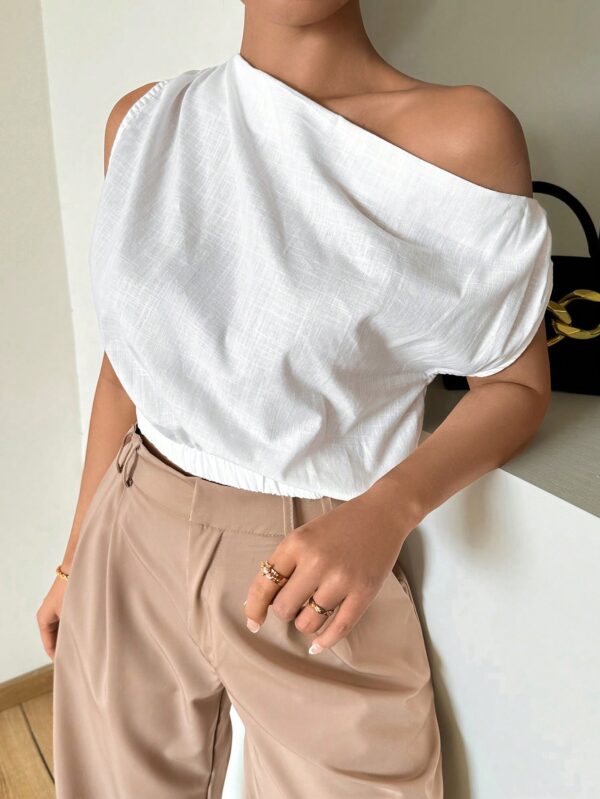 Blusa Satinada sin Mangas para Mujer, Estilo Minimalista - Image 15