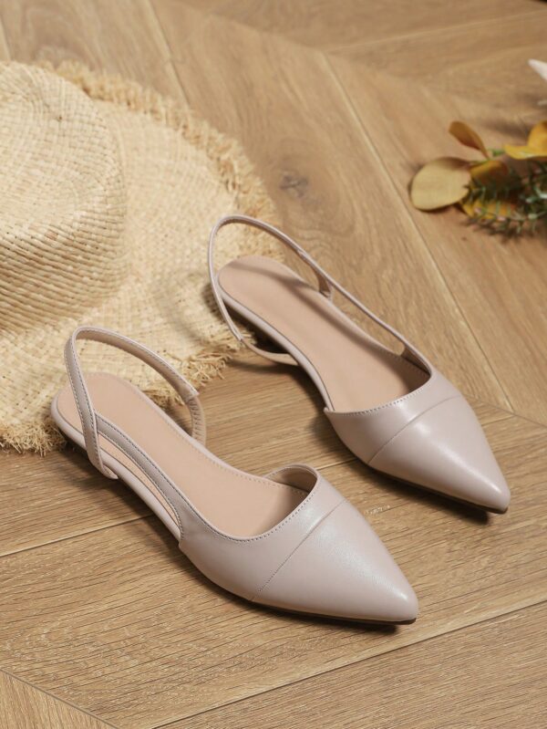 Zapatos Planos de Cuero Suave con Punta Puntiaguda y Diseño Bicolor - Image 21
