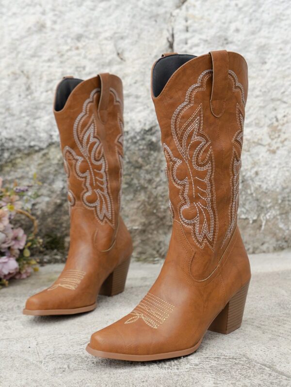 Botas de Vaquero Bordadas con Tacón Grueso y Punta Afilada - Image 18