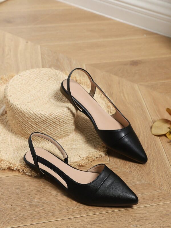 Zapatos Planos de Cuero Suave con Punta Puntiaguda y Diseño Bicolor - Image 32