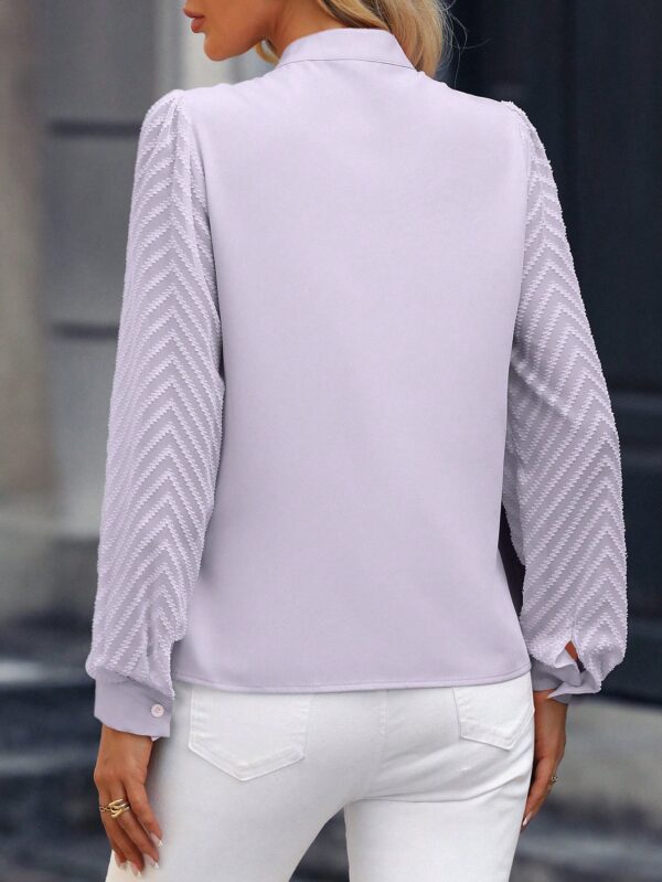 Blusa Cuello Muesca y Mangas Obispo en Blanco - Image 46