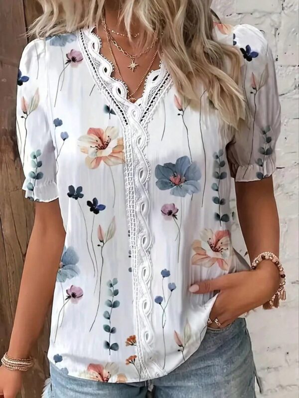 Blusa Boho Floral con Encaje Contraste y Mangas Puff