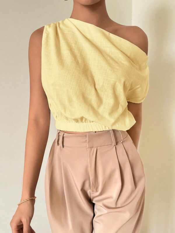 Blusa Satinada sin Mangas para Mujer, Estilo Minimalista - Image 9
