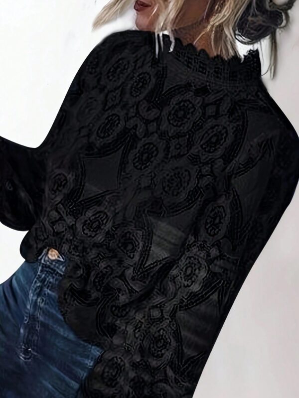 Blusa Elegante de Encaje con Cuello Alto y Manga Larga - Image 21