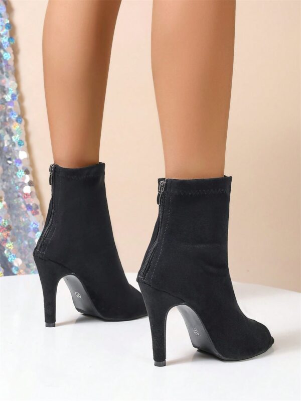 Botines de Ante con Tacón Stiletto y Cierre Trasero - Image 5
