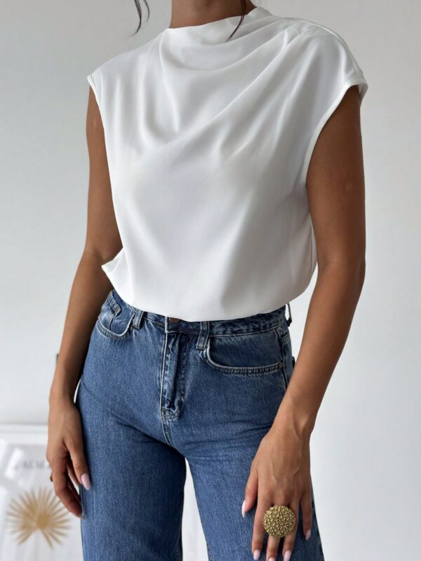 Blusa Elegante Asimétrica con Cuello Mao y Pliegues - Image 5