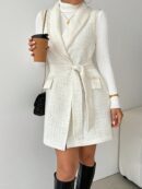 Abrigo Tweed con Solapas y Cinturón