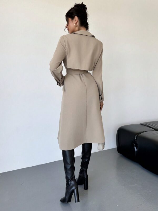 Trench Coat Elegante Ajustado a la Cintura de Manga Larga - Image 8
