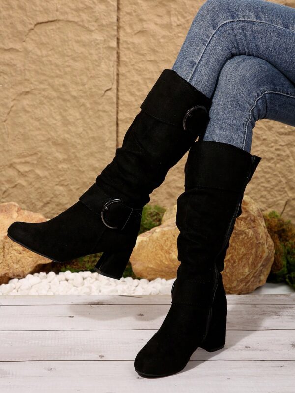 Botas Altas de Tacón Cónico con Hebilla y Pliegues Estilo Europeo - Image 3