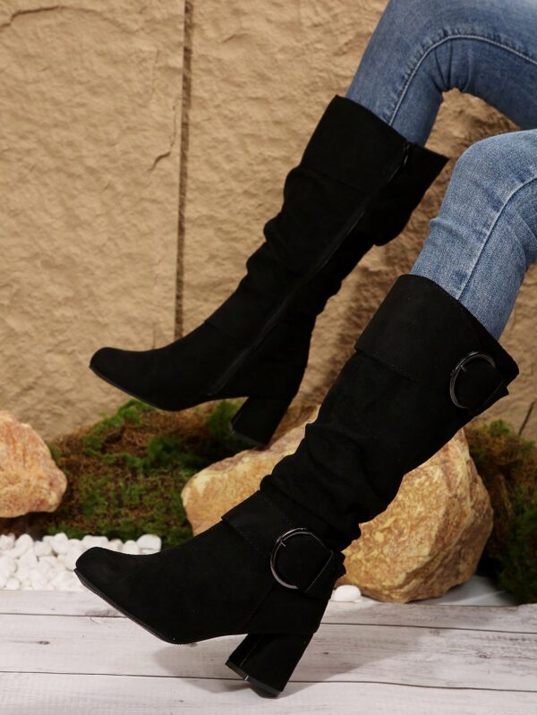 Botas Altas de Tacón Cónico con Hebilla y Pliegues Estilo Europeo - Image 2