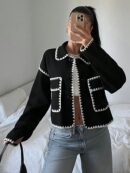 Chaqueta Corta Bicolor con Detalles de Contraste