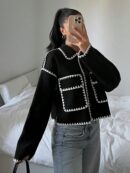 Chaqueta Corta Bicolor con Detalles de Contraste