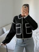 Chaqueta Corta Bicolor con Detalles de Contraste
