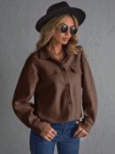 Tapado Elegante con Solapa y Botones Frontales