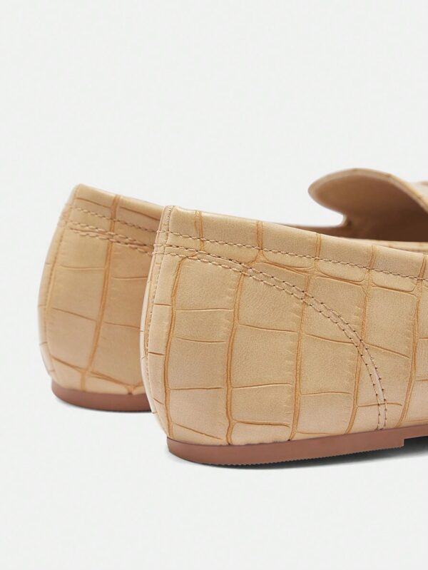 Mocasines de Mujer con Hebilla Metálica y Tacón Plano - Image 26