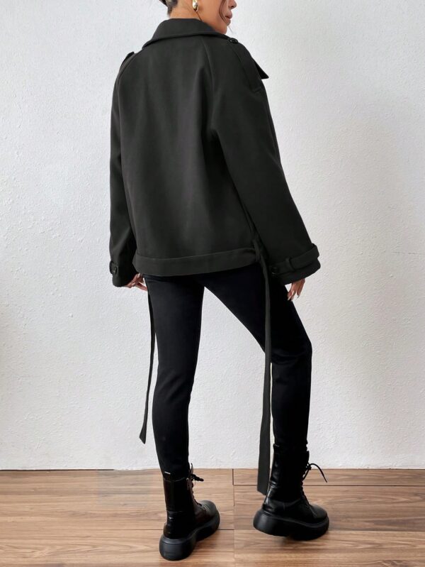 Chaqueta Corta de Lana con Detalles de Diseño y Cuello Camisero - Image 51