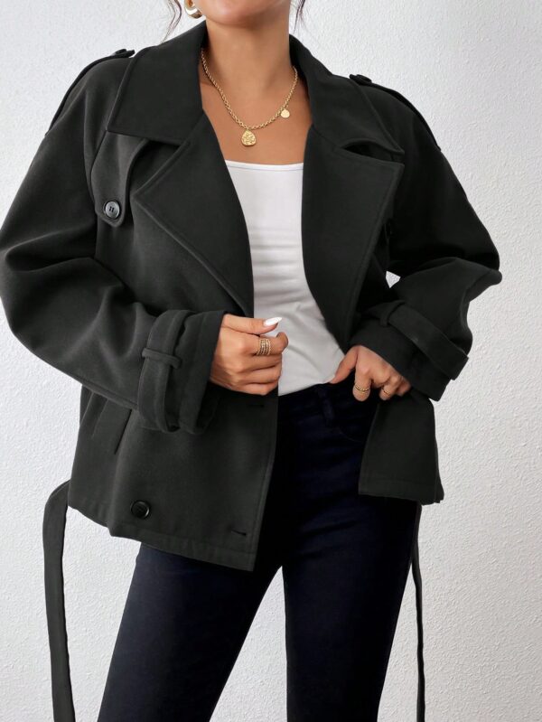 Chaqueta Corta de Lana con Detalles de Diseño y Cuello Camisero - Image 52