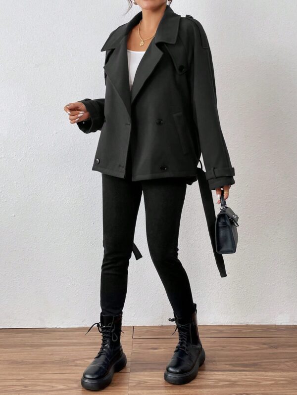 Chaqueta Corta de Lana con Detalles de Diseño y Cuello Camisero - Image 53