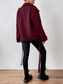 Chaqueta Corta de Lana con Detalles de Diseño y Cuello Camisero