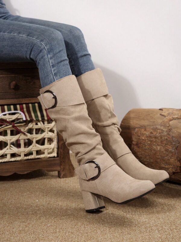 Botas Altas de Tacón Cónico con Hebilla y Pliegues Estilo Europeo - Image 16
