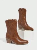 Botas Cortas Bordadas de Estilo Western con Punta Afilada