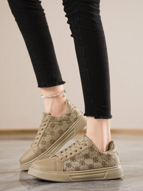 Zapatillas Deportivas con Estampado Aleatorio y Suela Gruesa - Image 15