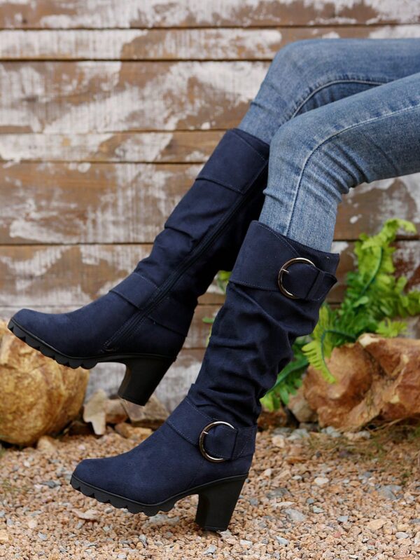 Botas Altas de Tacón Cónico con Hebilla y Pliegues Estilo Europeo - Image 11
