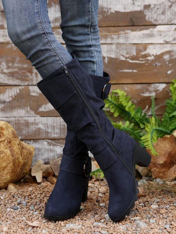 Botas Altas de Tacón Cónico con Hebilla y Pliegues Estilo Europeo - Image 12