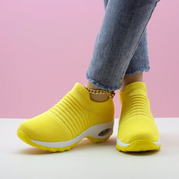 Zapatillas Deportivas de Mujer con Amortiguación y Diseño Tejido - Image 15