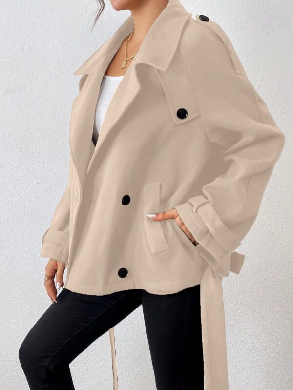Chaqueta Corta de Lana con Detalles de Diseño y Cuello Camisero - Image 35