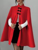 Capa Elegante de Cuello Alto en Contraste Estilo Chino