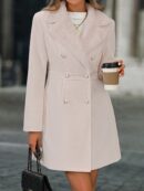 Chaqueta Elegante con Panel Peludo y Botón Doble