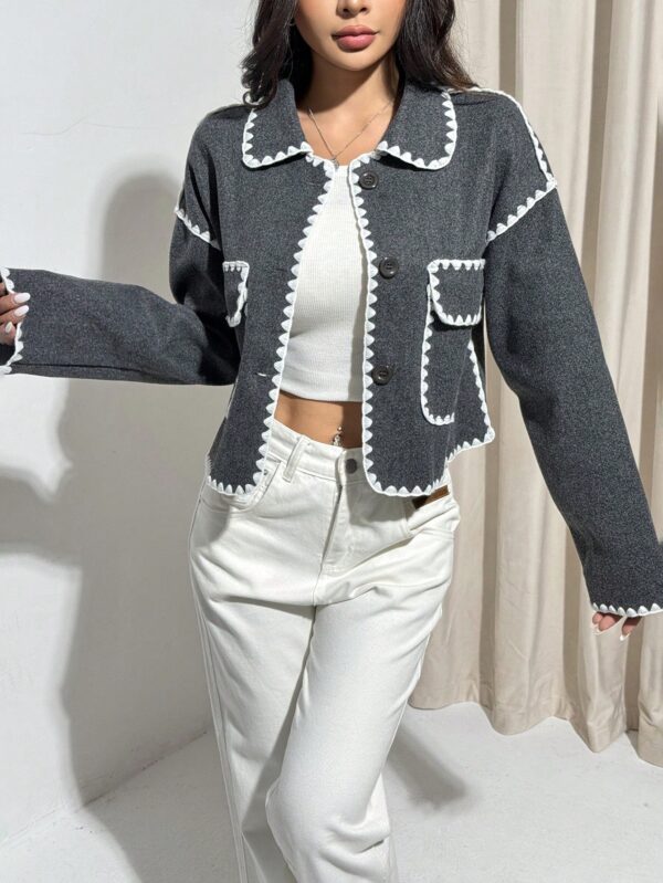 Chaqueta Corta Bicolor con Detalles de Contraste - Image 22