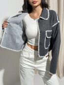 Chaqueta Corta Bicolor con Detalles de Contraste