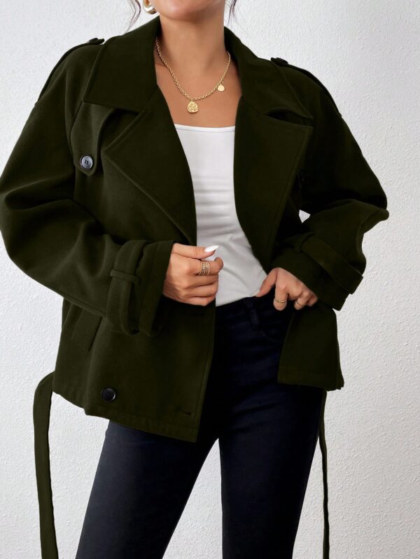 Chaqueta Corta de Lana con Detalles de Diseño y Cuello Camisero - Image 41