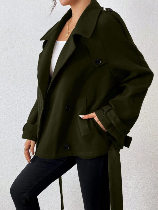 Chaqueta Corta de Lana con Detalles de Diseño y Cuello Camisero - Image 42