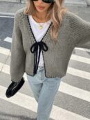 Cardigan Casual de Manga Larga con Detalles Contrastantes