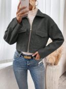 Chaqueta de Lana Negra de Manga Larga y Hombros Caídos