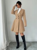 Abrigo Elegante de Cuello Alto y Manga Larga en Tweed