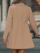 Chaqueta Elegante con Panel Peludo y Botón Doble