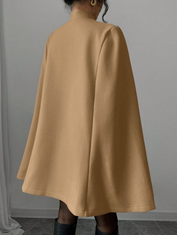 Capa Elegante de Cuello Alto en Contraste Estilo Chino - Image 27